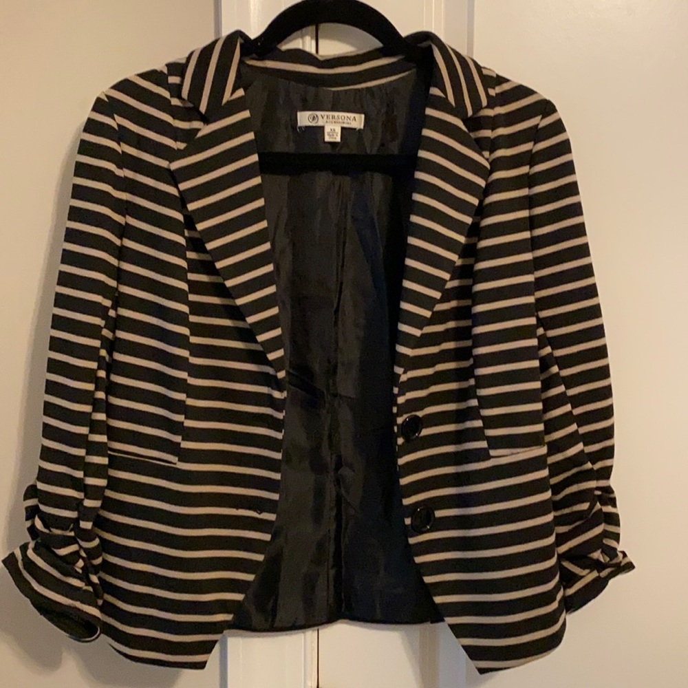 Versona blazer size XS